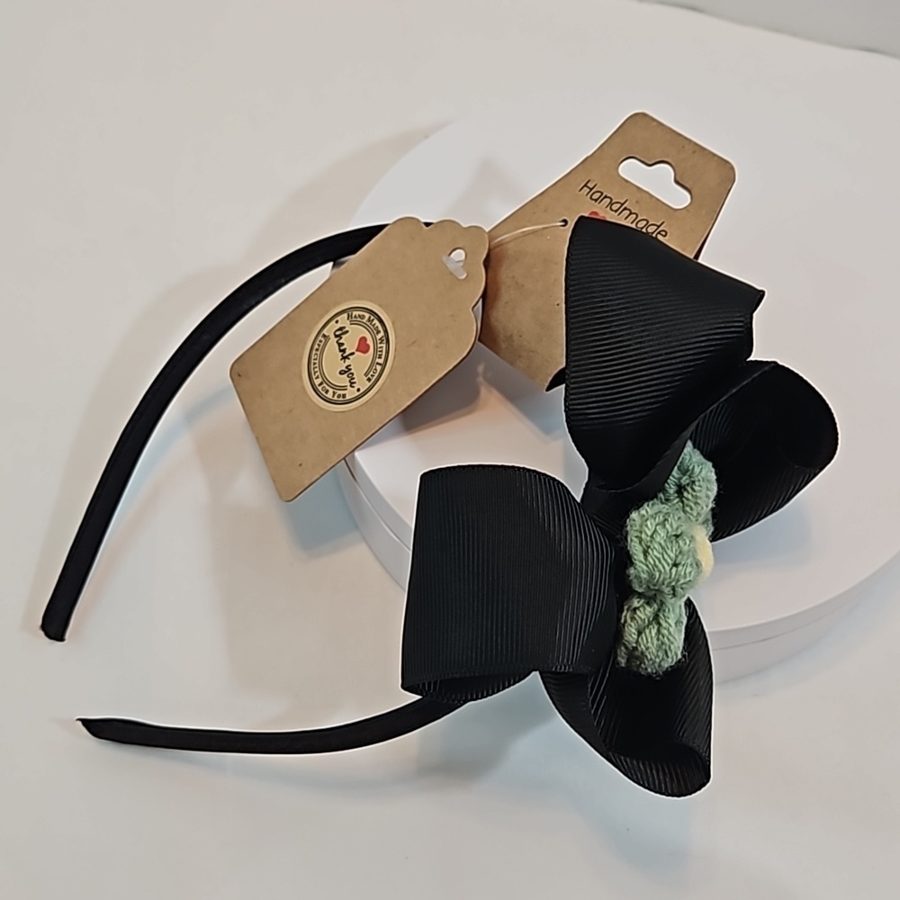 Hand Crafted Black Bow Hairband Hand Knit Crochet Green Puffy Flower Feminine - Picture 17 of 17